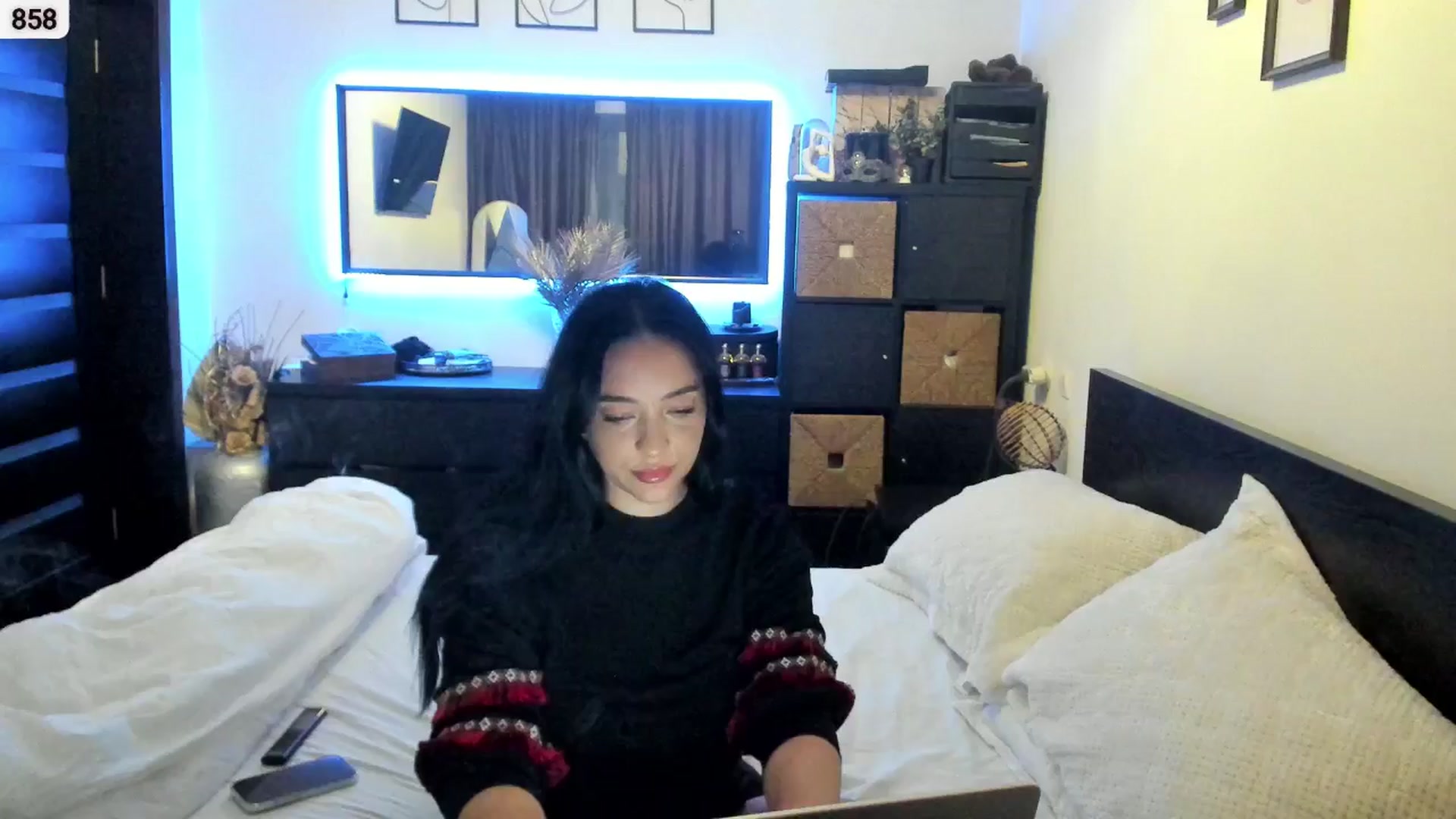 Gallery image thumbnail from EndlesssJoy's myfreecams stream on, 11/29/2025, 05:17 image 5 of 20