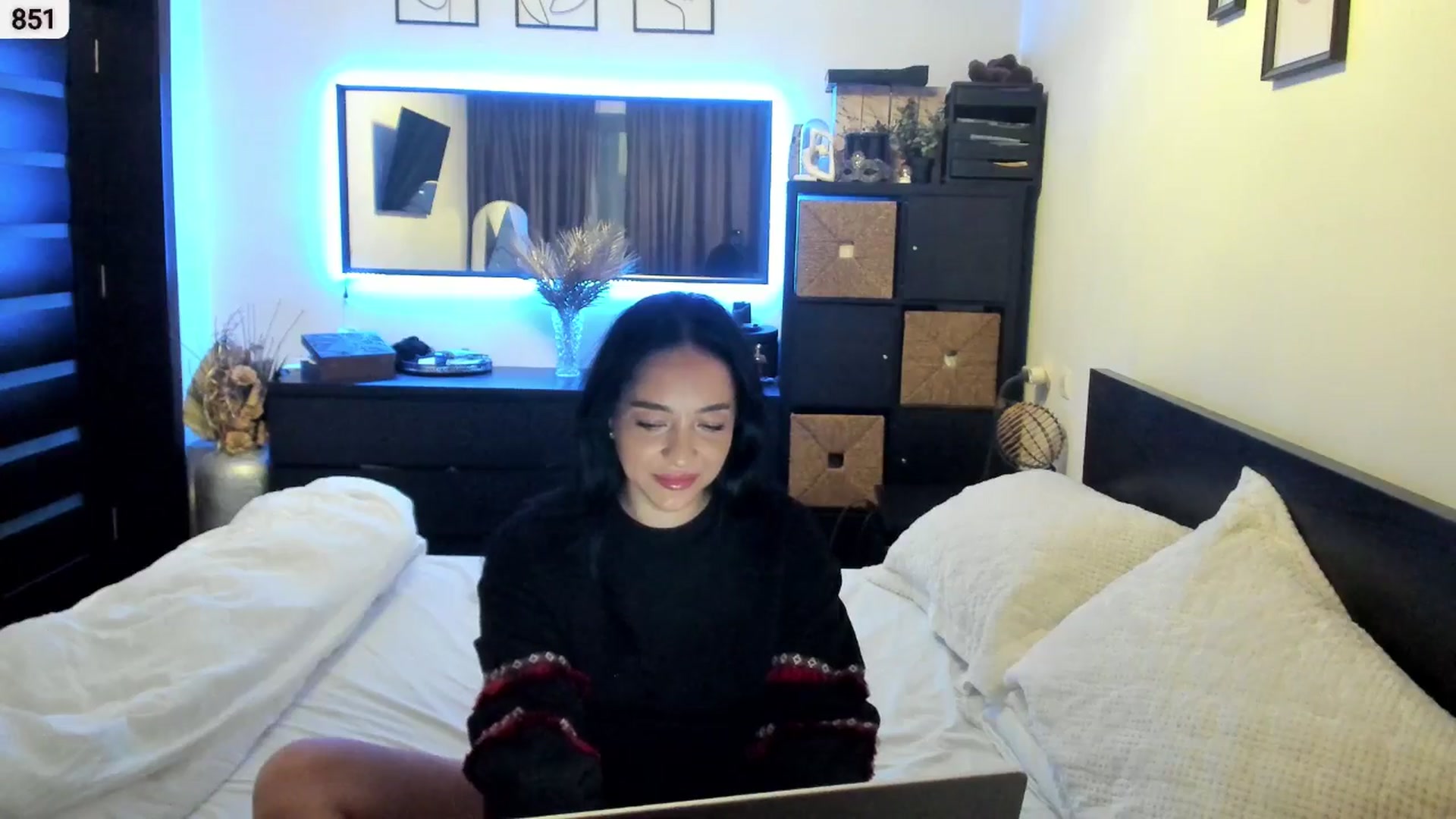 Gallery image thumbnail from EndlesssJoy's myfreecams stream on, 11/29/2025, 05:17 image 17 of 20