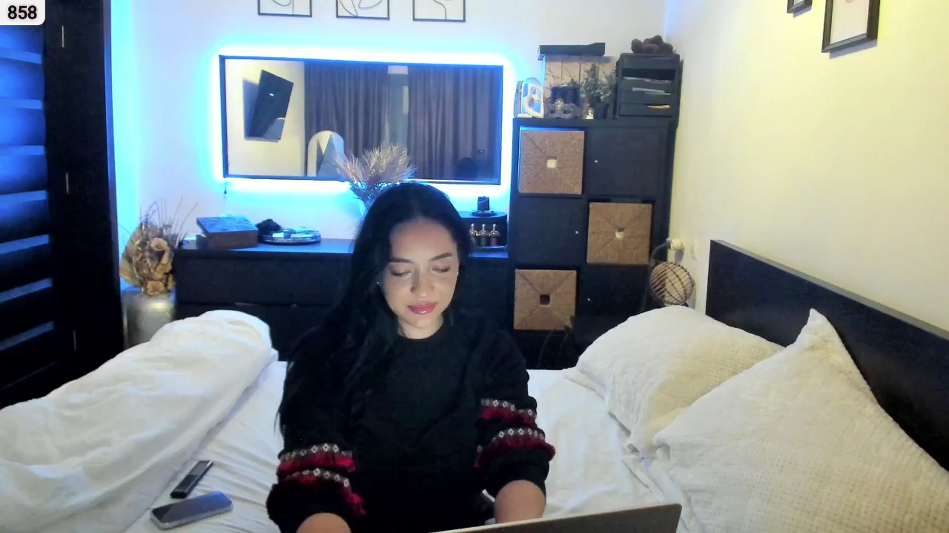Gallery image thumbnail from EndlesssJoy's myfreecams stream on, 11/29/2025, 05:17 image 7 of 20