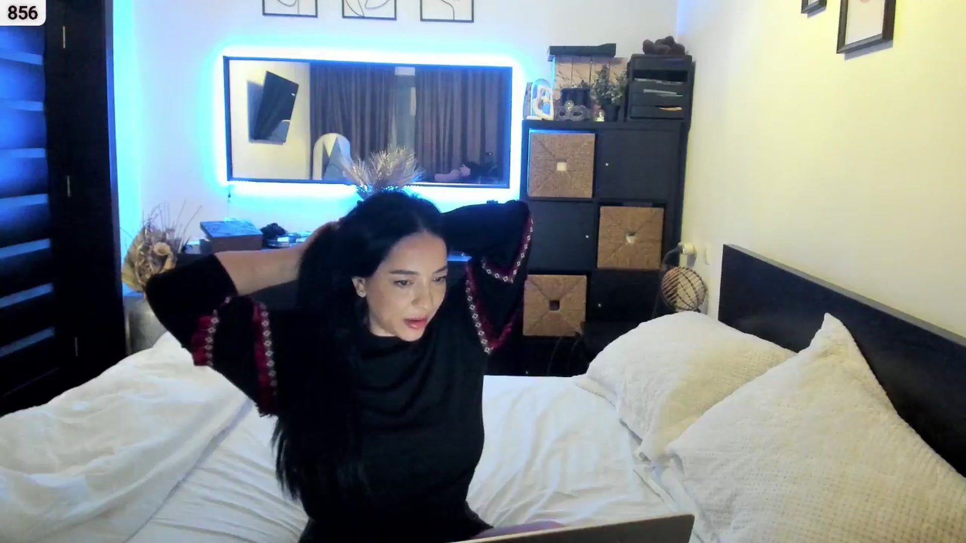 Gallery image thumbnail from EndlesssJoy's myfreecams stream on, 11/29/2025, 05:17 image 15 of 20