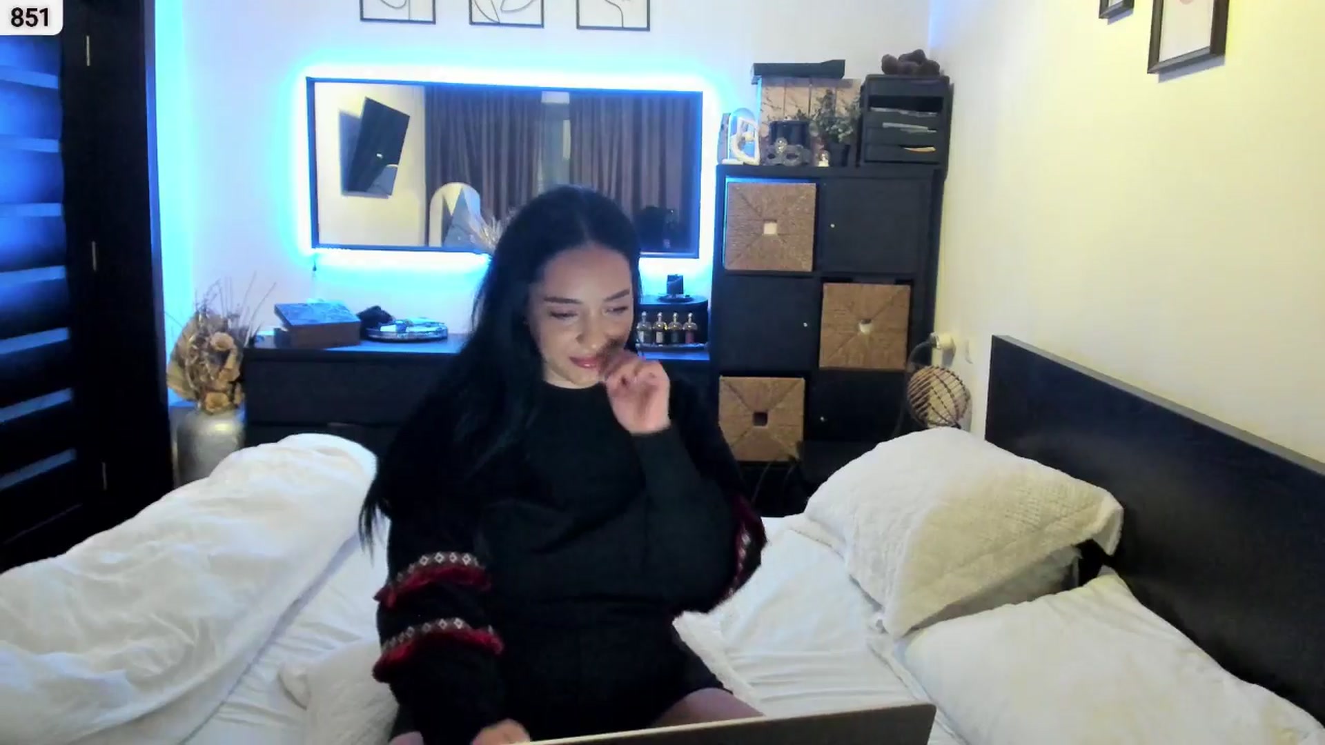 Gallery image thumbnail from EndlesssJoy's myfreecams stream on, 11/29/2025, 05:17 image 19 of 20