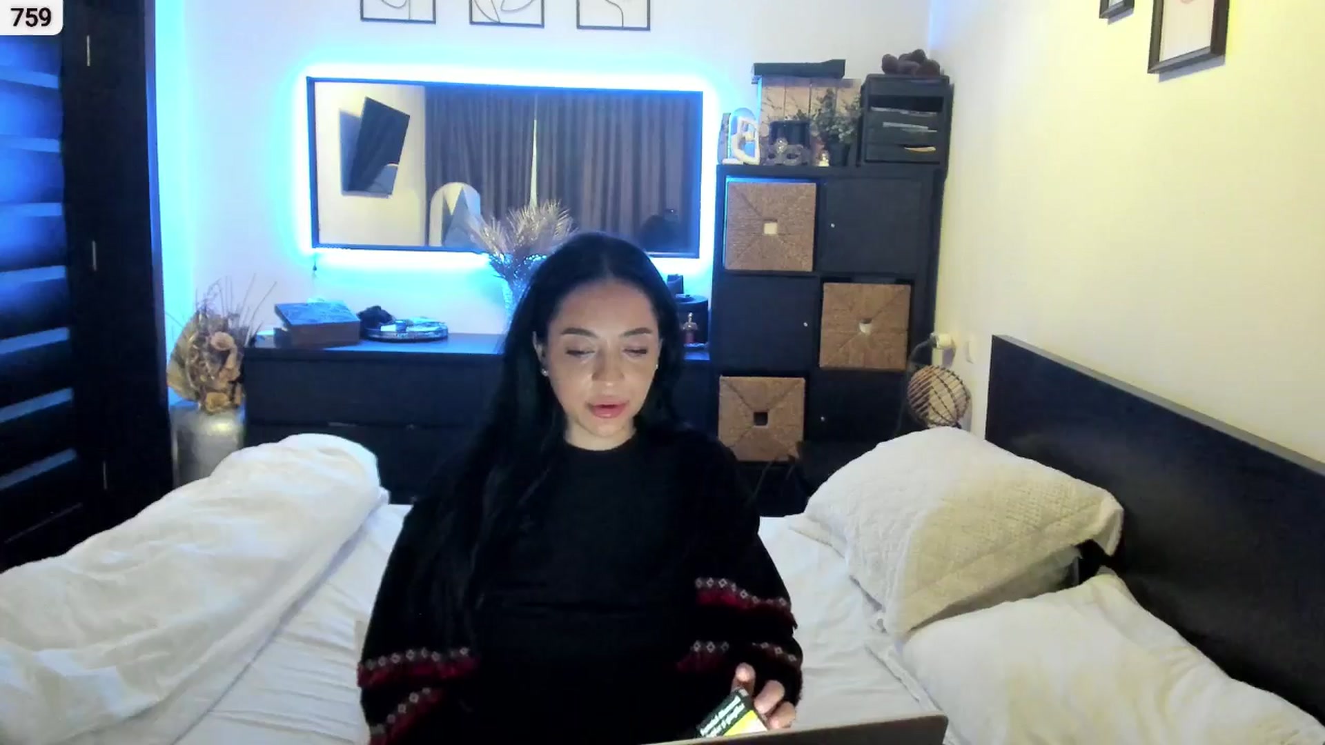 Gallery image thumbnail from EndlesssJoy's myfreecams stream on, 11/29/2025, 08:12 image 15 of 20