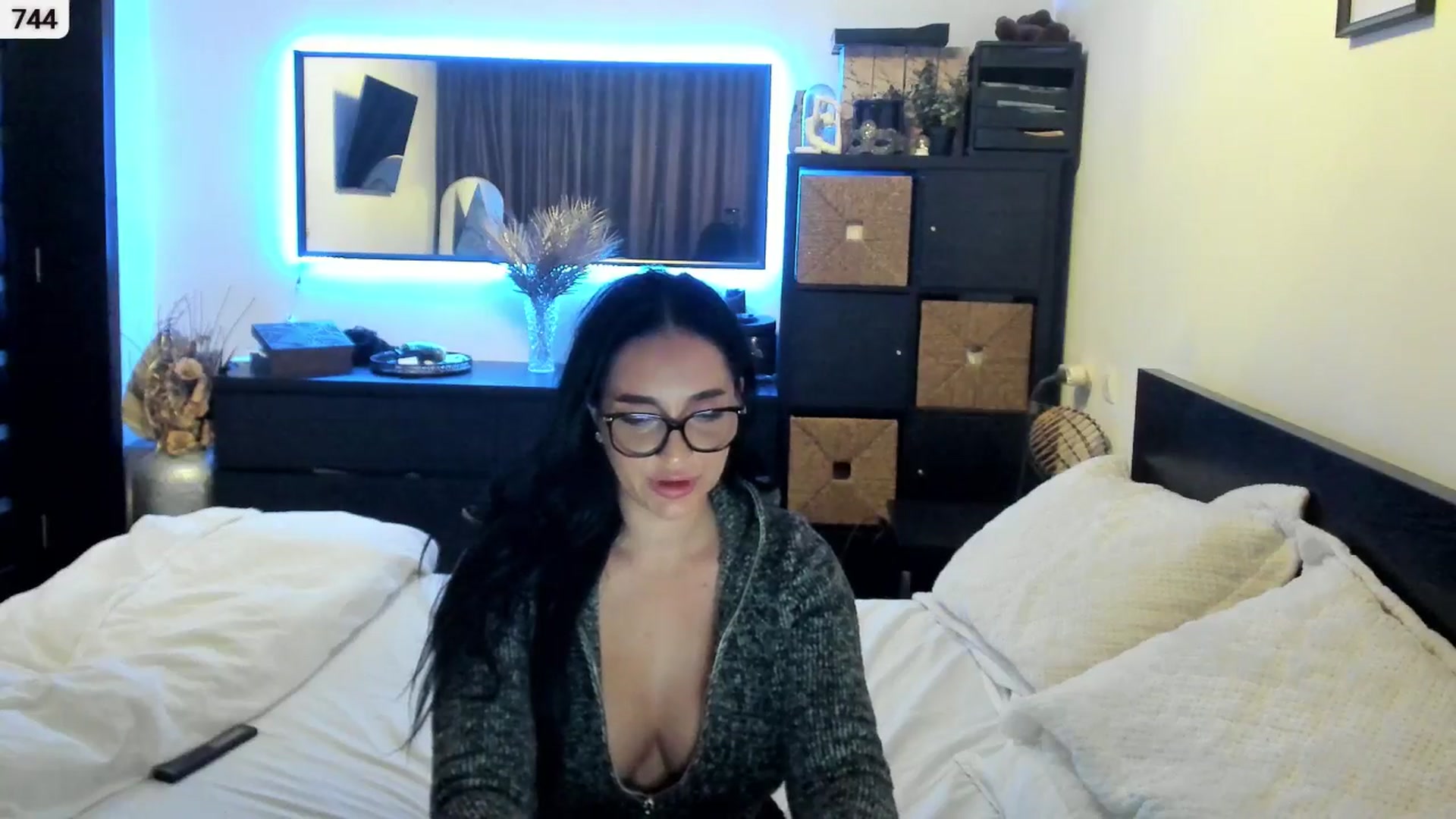 Gallery image thumbnail from EndlesssJoy's myfreecams stream on, 12/01/2025, 06:33 image 18 of 20