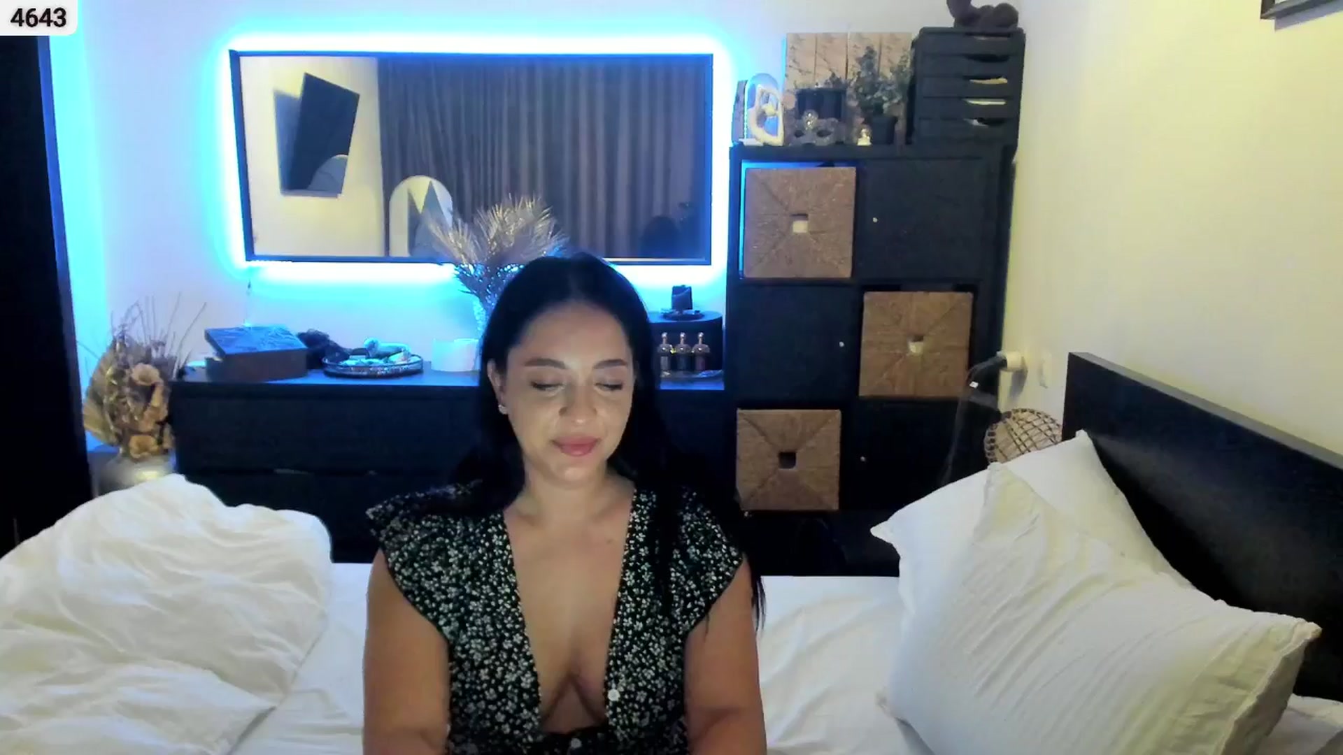 Gallery image thumbnail from EndlesssJoy's myfreecams stream on, 12/04/2025, 07:34 image 11 of 20