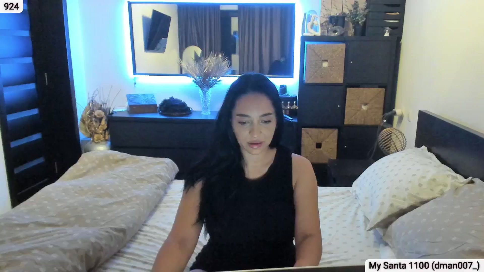 Gallery image thumbnail from EndlesssJoy's myfreecams stream on, 12/18/2025, 04:52 image 1 of 20