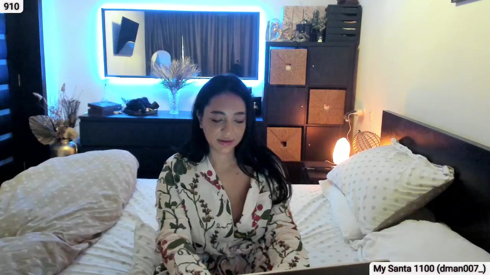 Gallery image thumbnail from EndlesssJoy's myfreecams stream on, 12/25/2025, 08:03 image 18 of 20
