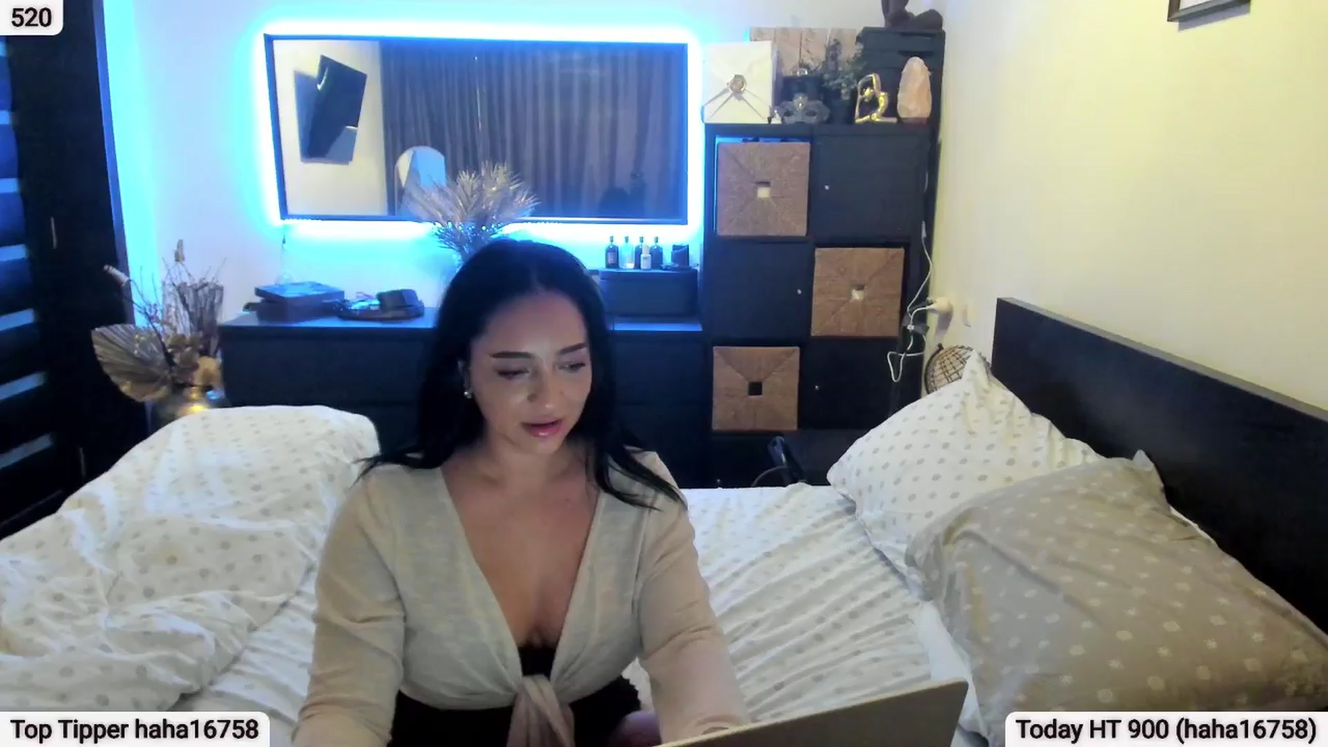 Gallery image thumbnail from EndlesssJoy's myfreecams stream on, 01/11/2026, 07:21 image 15 of 20