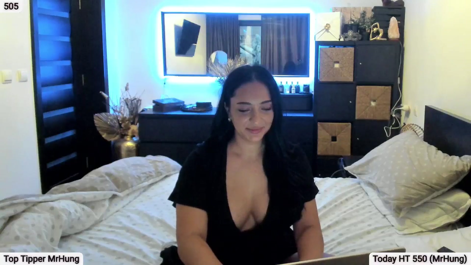 Gallery image thumbnail from EndlesssJoy's myfreecams stream on, 01/12/2026, 08:05 image 9 of 20