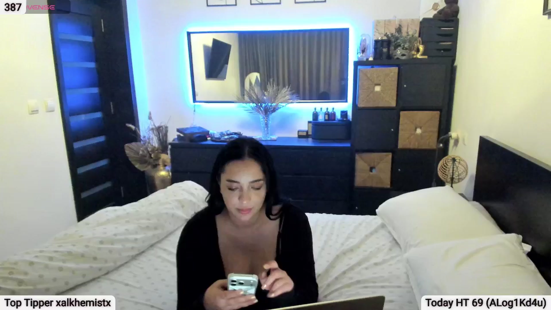 Gallery image thumbnail from EndlesssJoy's myfreecams stream on, 03/28/2026, 07:34 image 19 of 20