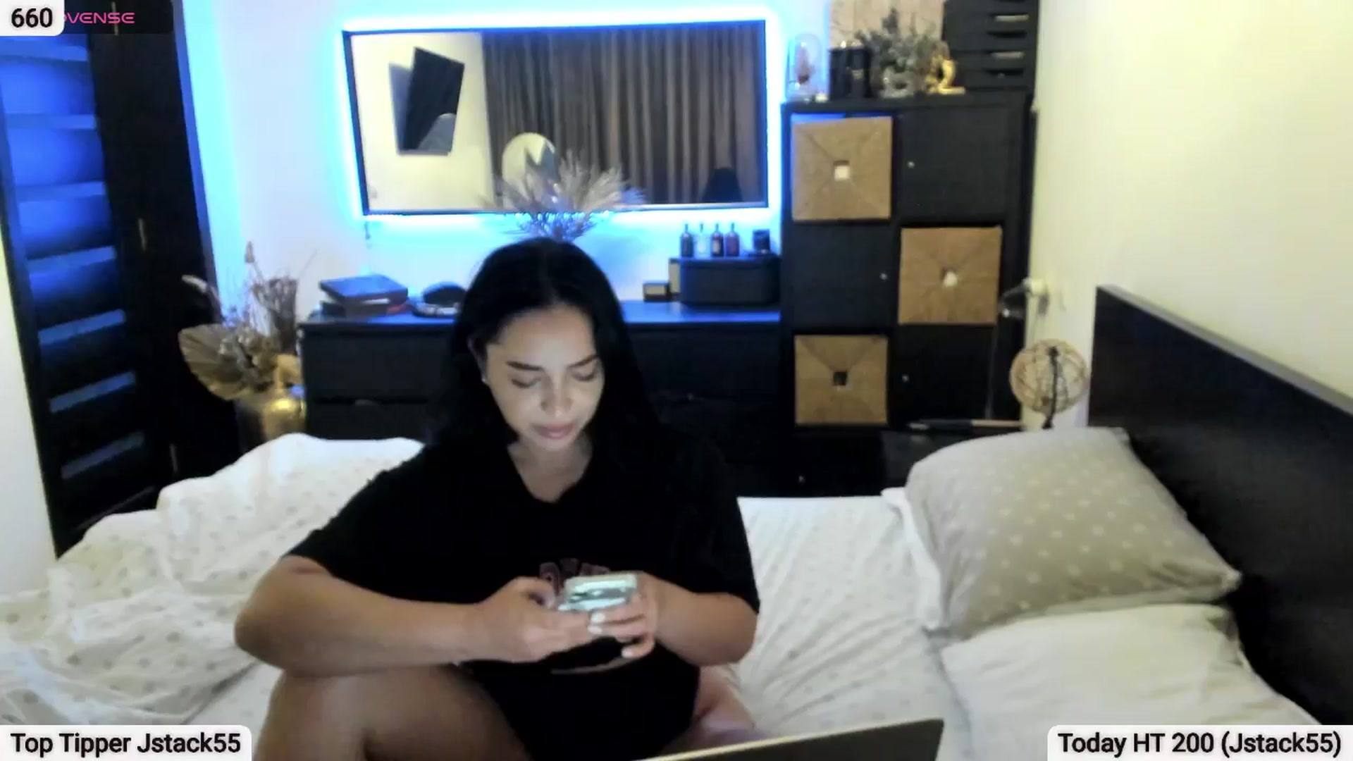 Gallery image thumbnail from EndlesssJoy's myfreecams stream on, 04/17/2026, 02:57 image 11 of 20