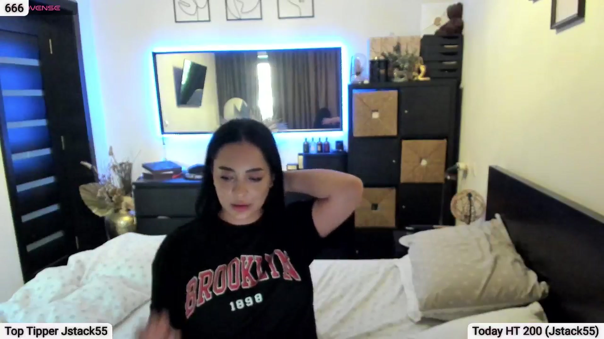 Gallery image thumbnail from EndlesssJoy's myfreecams stream on, 04/17/2026, 07:06 image 17 of 20
