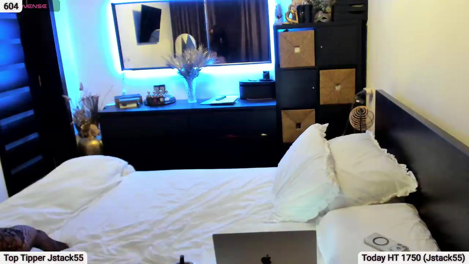 Gallery image thumbnail from EndlesssJoy's myfreecams stream on, 07/20/2026, 04:03 image 15 of 20