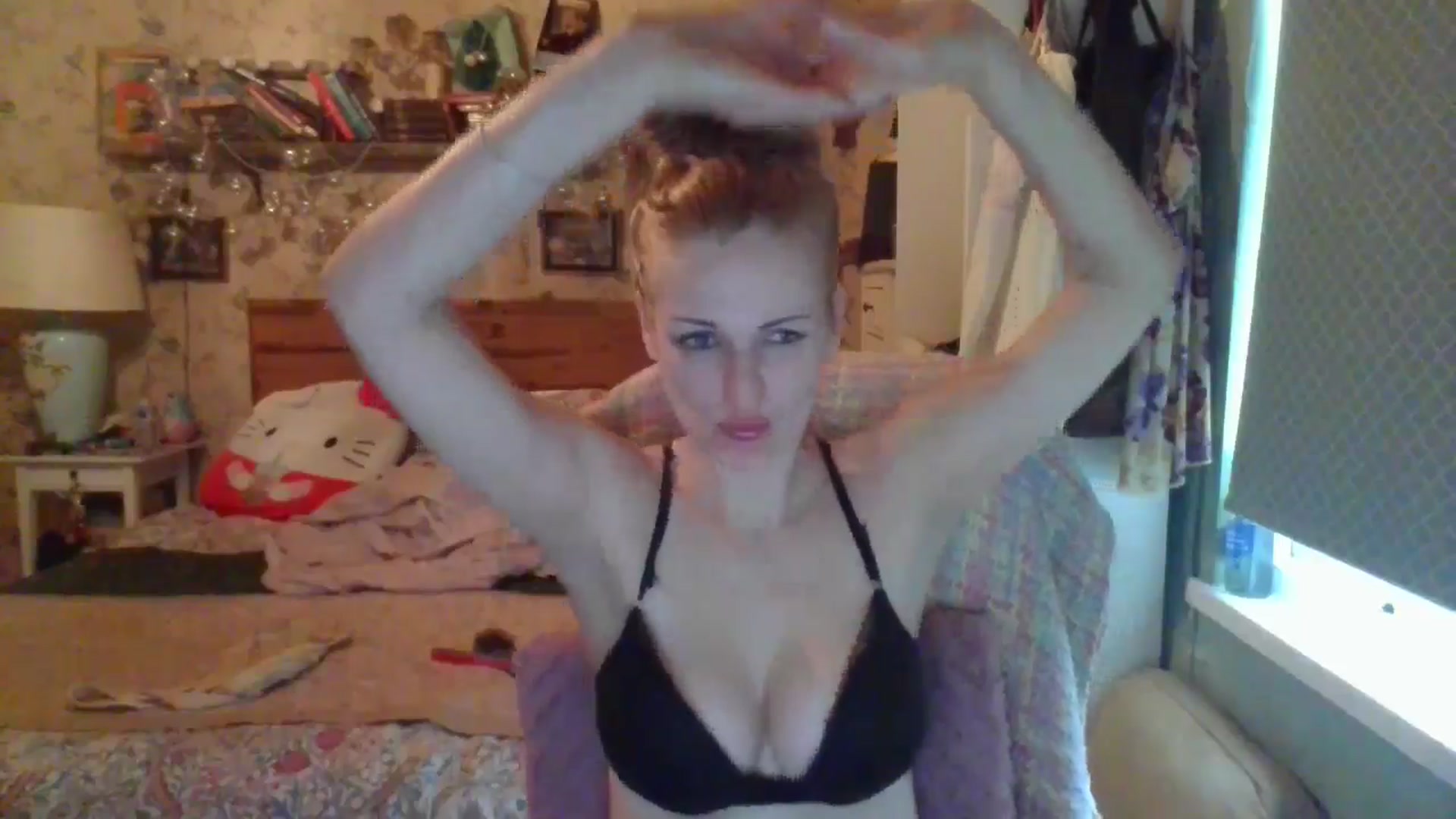 Gallery image thumbnail from EnglandsRose's myfreecams stream on, 06/01/2025, 10:41 image 15 of 20