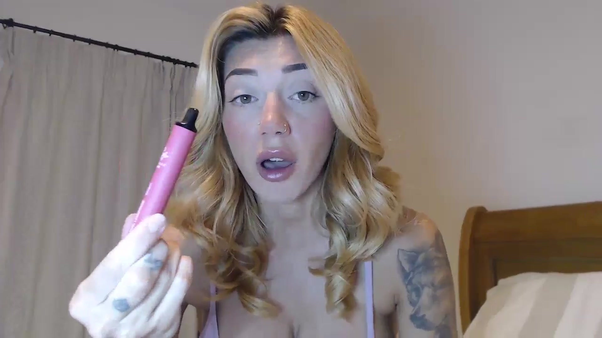 Gallery image thumbnail from EnglishRose3's myfreecams stream on, 07/18/2024, 06:37 image 9 of 20