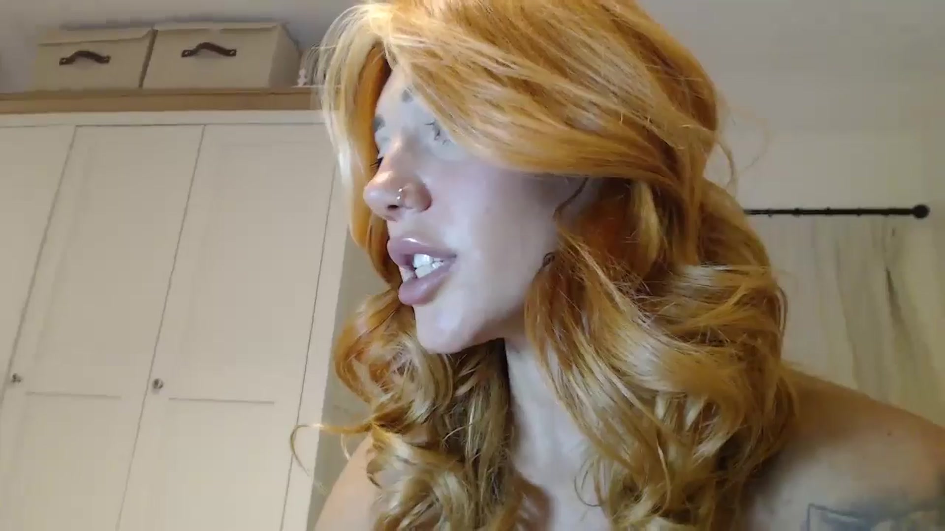 Gallery image thumbnail from EnglishRose3's myfreecams stream on, 07/24/2024, 06:14 image 16 of 20