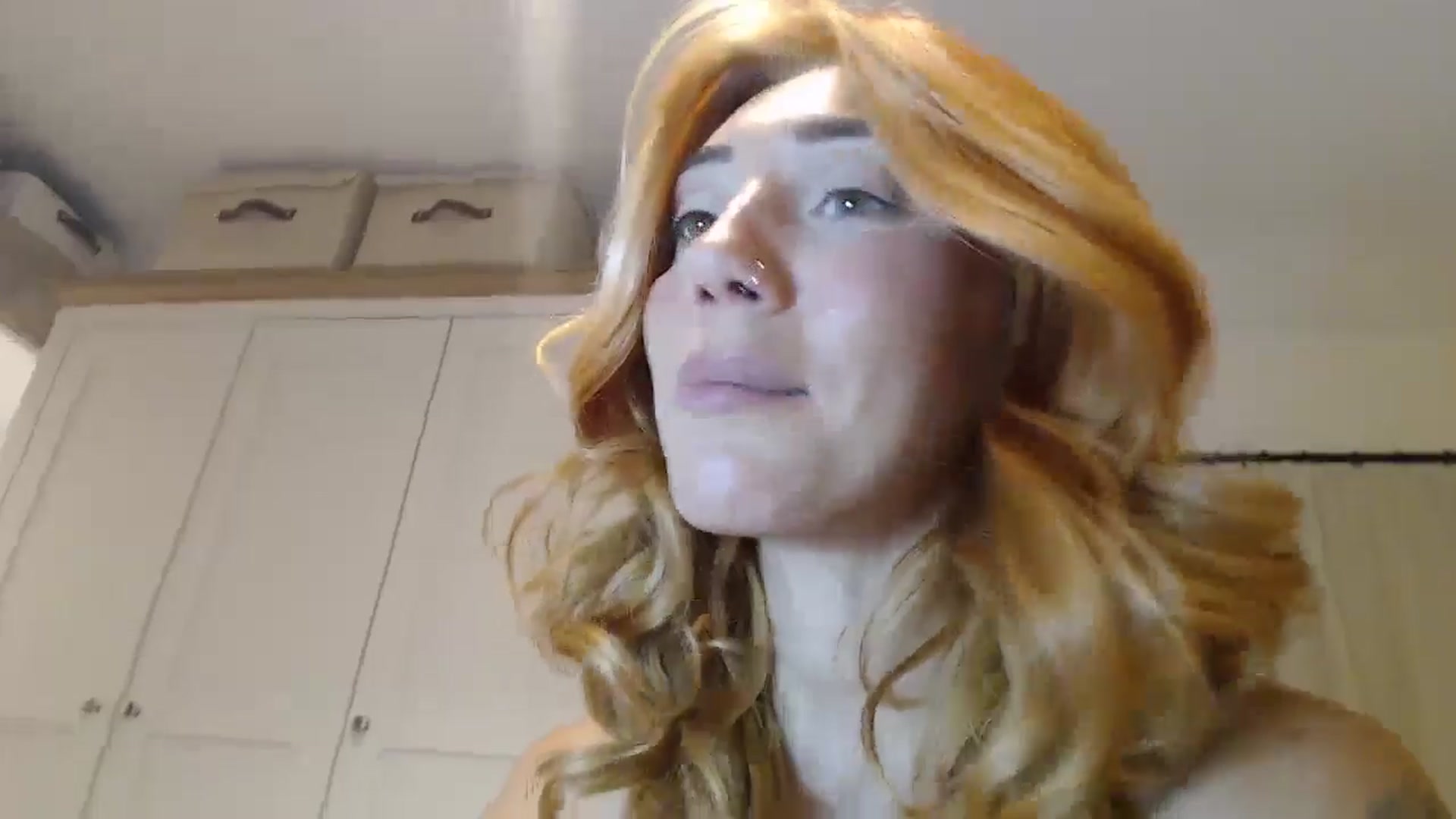 Gallery image thumbnail from EnglishRose3's myfreecams stream on, 07/25/2024, 06:39 image 6 of 20