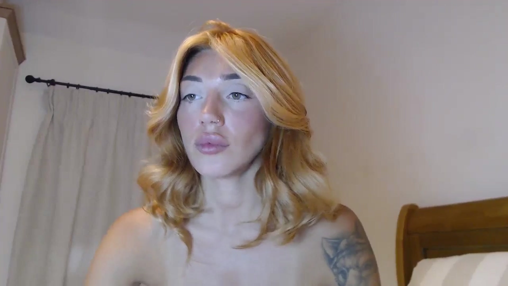 Gallery image thumbnail from EnglishRose3's myfreecams stream on, 08/02/2024, 06:36 image 15 of 20