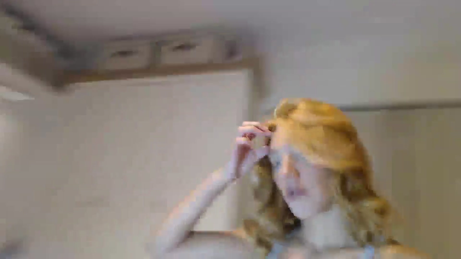 Gallery image thumbnail from EnglishRose3's myfreecams stream on, 08/13/2024, 07:00 image 3 of 20