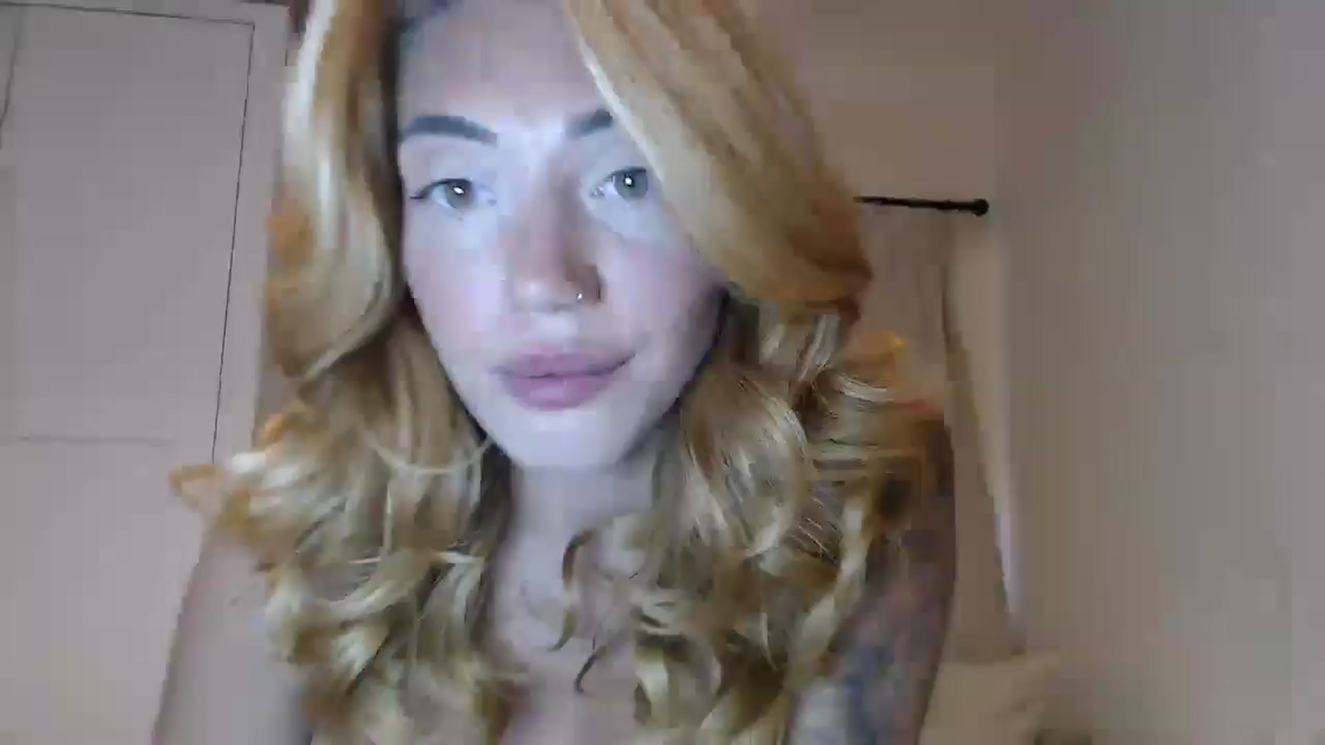 Gallery image thumbnail from EnglishRose3's myfreecams stream on, 08/13/2024, 07:00 image 20 of 20