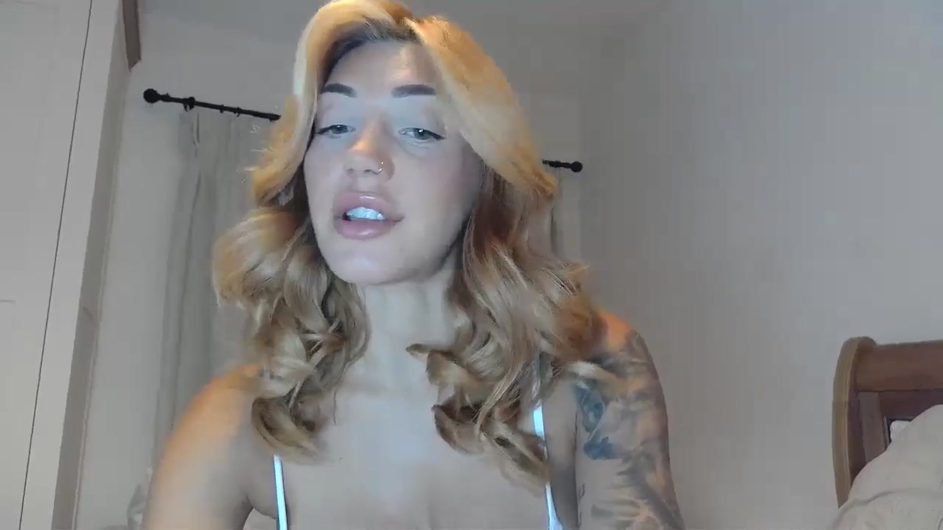 Gallery image thumbnail from EnglishRose3's myfreecams stream on, 09/10/2024, 06:22 image 4 of 20