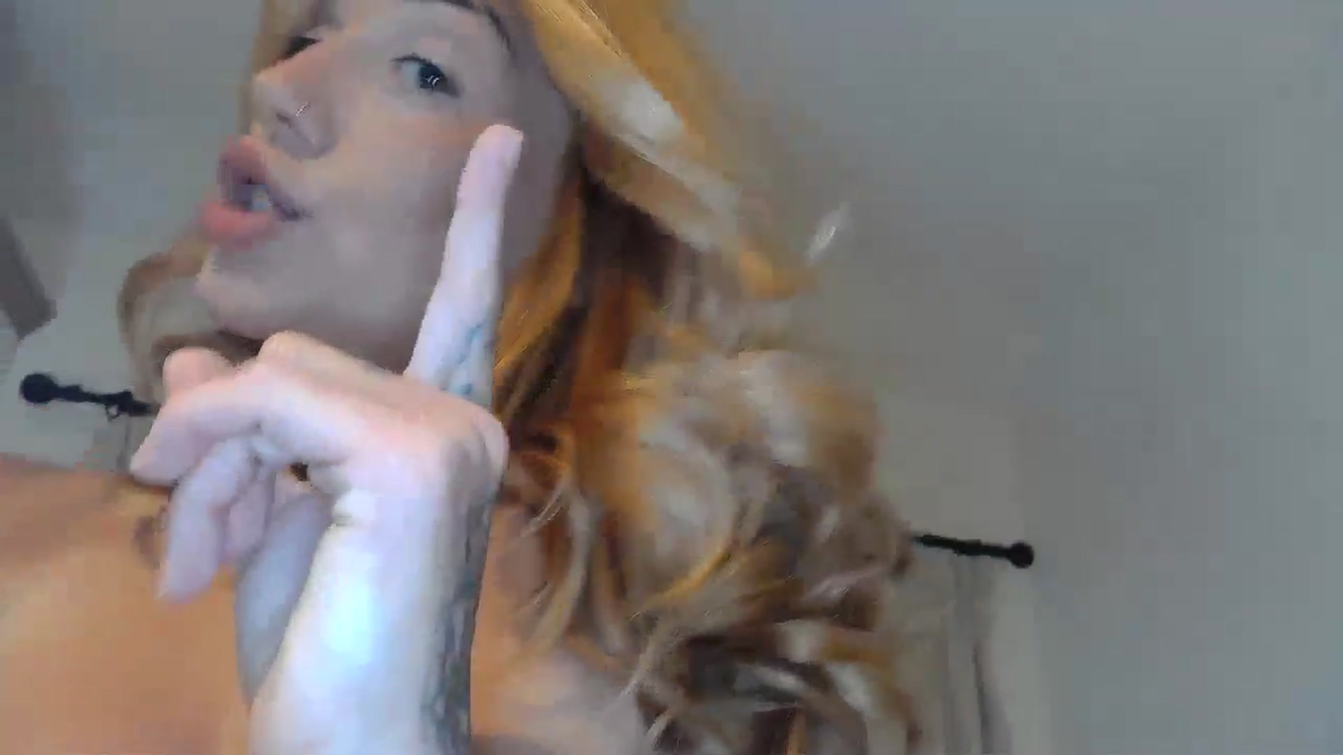 Gallery image thumbnail from EnglishRose3's myfreecams stream on, 09/13/2024, 06:27 image 19 of 20