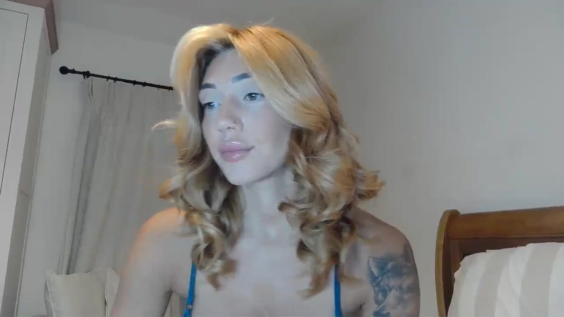 Gallery image thumbnail from EnglishRose3's myfreecams stream on, 09/14/2024, 06:00 image 18 of 20