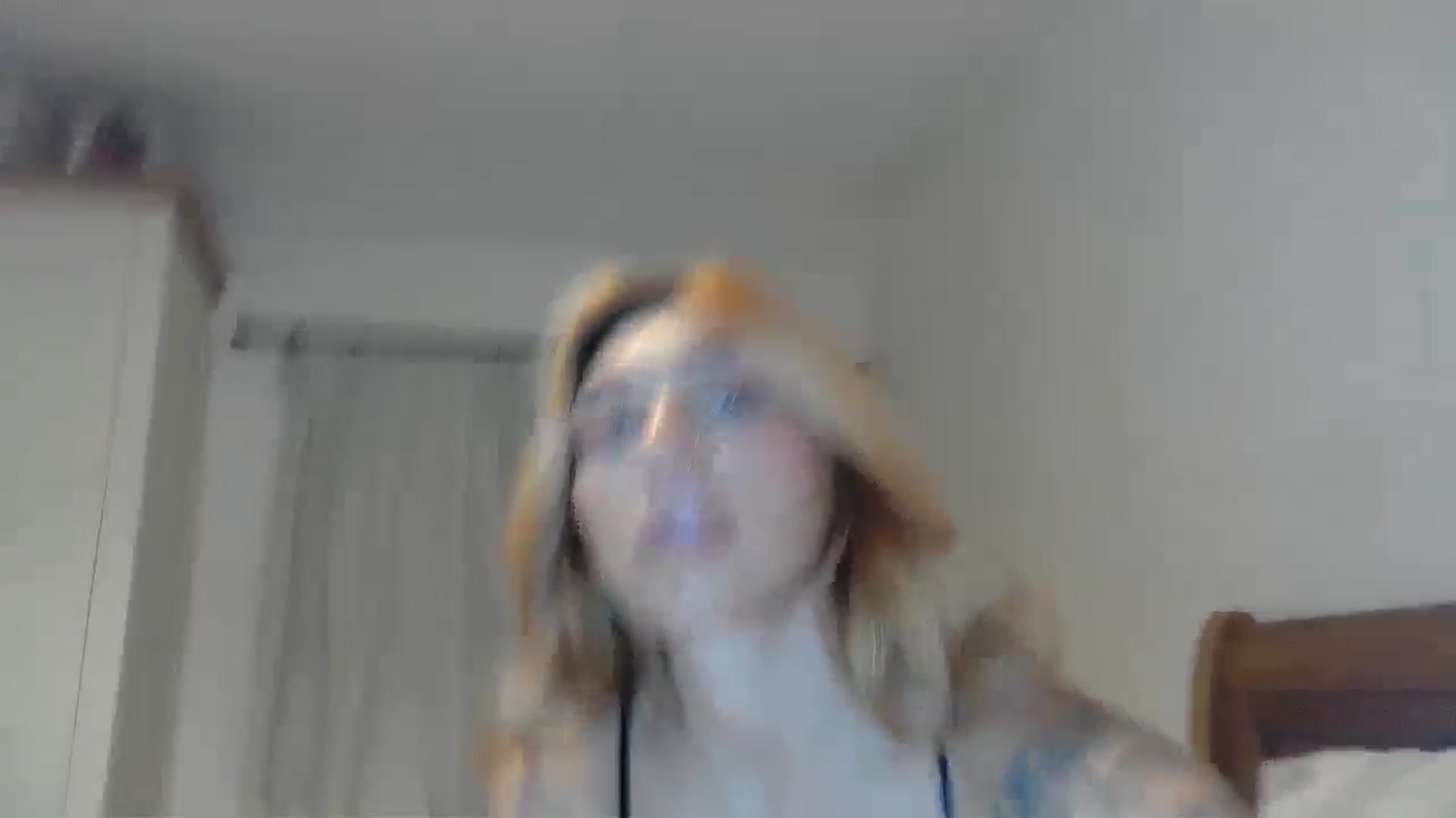 Gallery image thumbnail from EnglishRose3's myfreecams stream on, 11/11/2024, 07:50 image 4 of 20