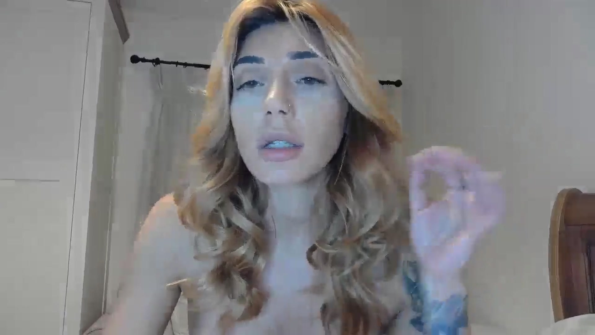 Gallery image thumbnail from EnglishRose3's myfreecams stream on, 11/26/2024, 08:56 image 20 of 20