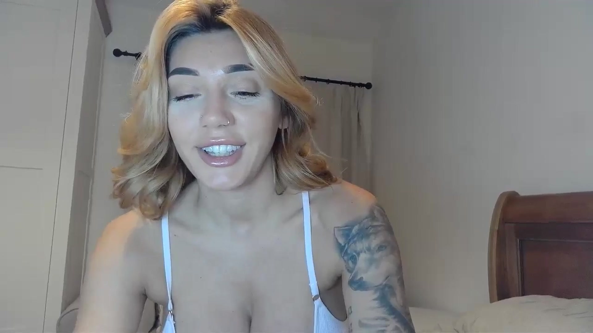 Gallery image thumbnail from EnglishRose3's myfreecams stream on, 12/02/2024, 07:23 image 4 of 20