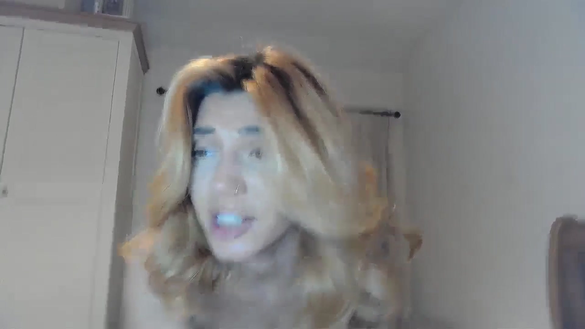 Gallery image thumbnail from EnglishRose3's myfreecams stream on, 12/11/2024, 08:05 image 19 of 20