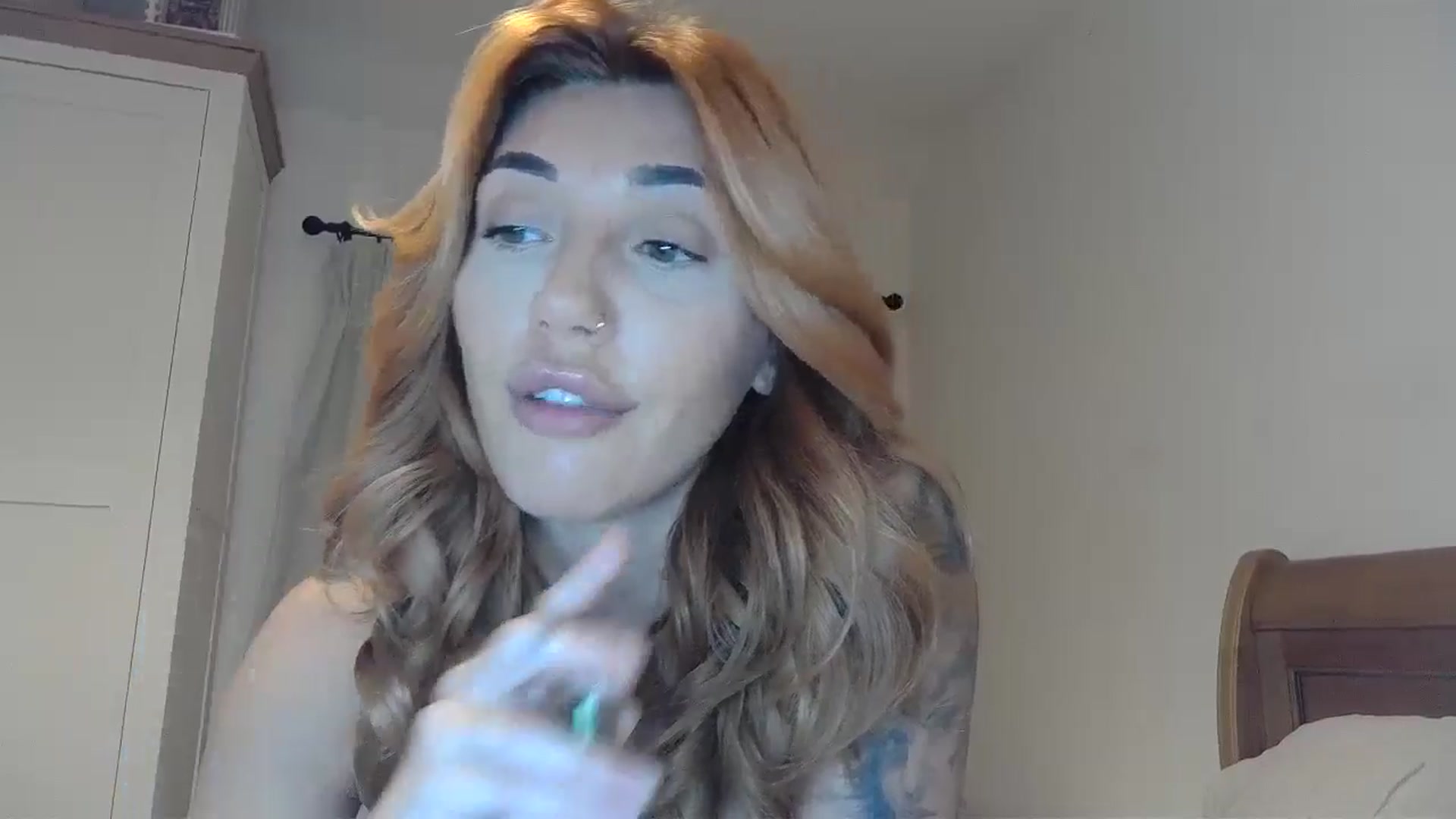 Gallery image thumbnail from EnglishRose3's myfreecams stream on, 01/02/2025, 07:23 image 20 of 20