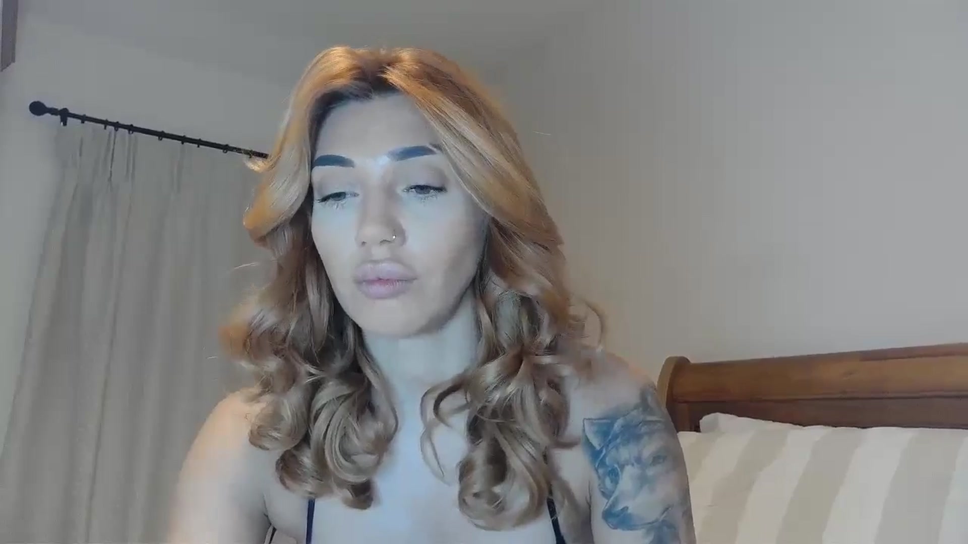 Gallery image thumbnail from EnglishRose3's myfreecams stream on, 01/08/2025, 08:02 image 3 of 20