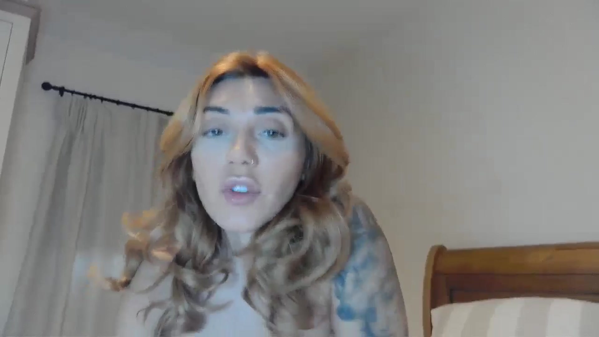 Gallery image thumbnail from EnglishRose3's myfreecams stream on, 01/11/2025, 15:28 image 9 of 20