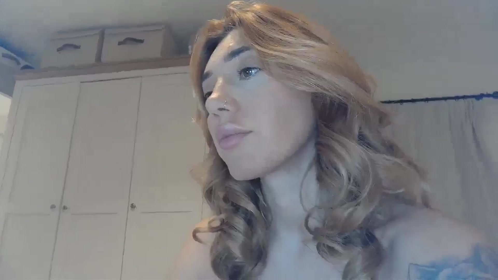 Gallery image thumbnail from EnglishRose3's myfreecams stream on, 01/20/2025, 07:57 image 19 of 20