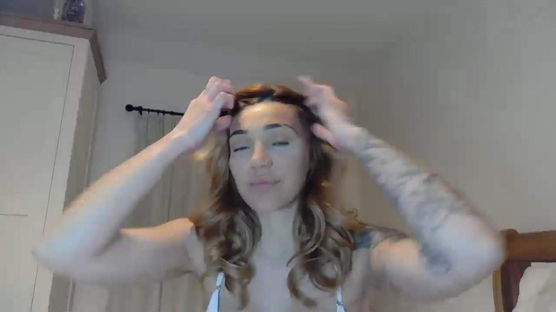 Gallery image thumbnail from EnglishRose3's myfreecams stream on, 01/27/2025, 07:16 image 18 of 20