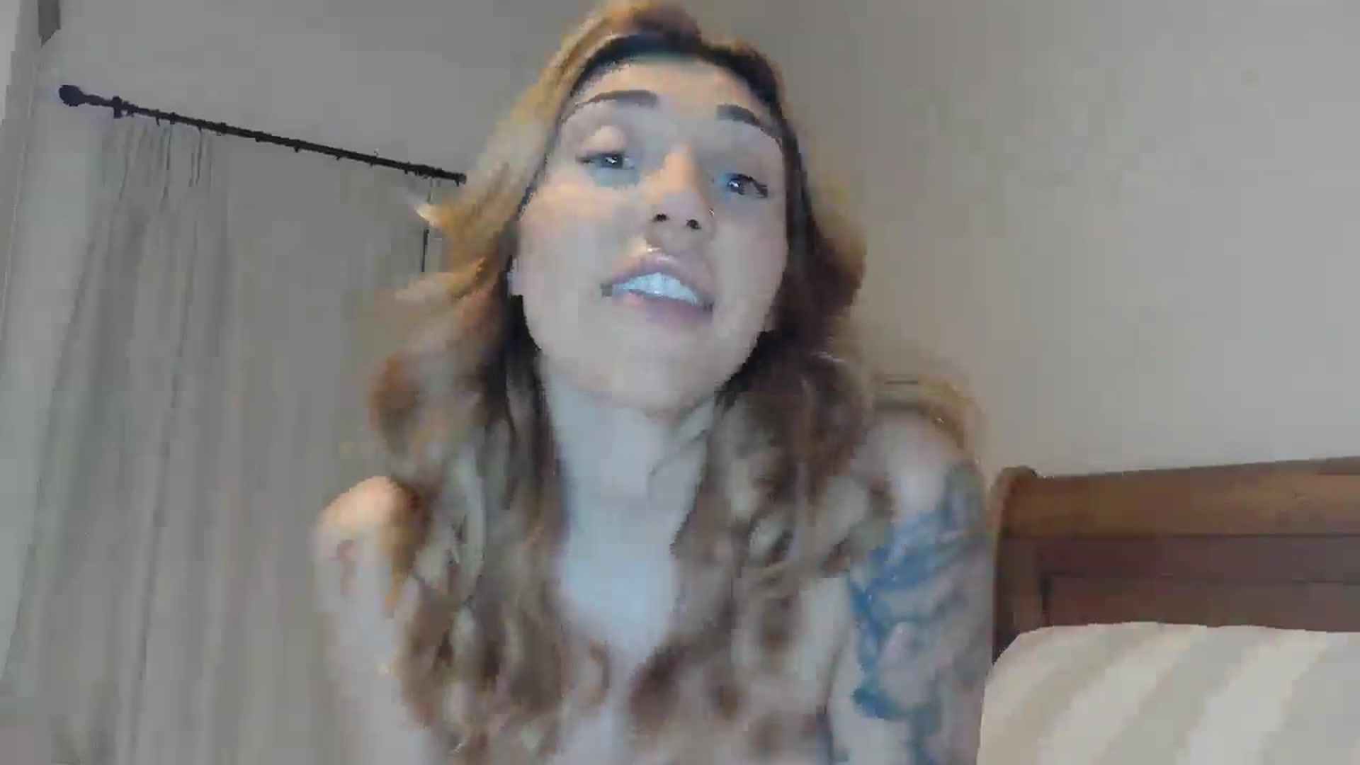Gallery image thumbnail from EnglishRose3's myfreecams stream on, 01/29/2025, 07:33 image 12 of 20