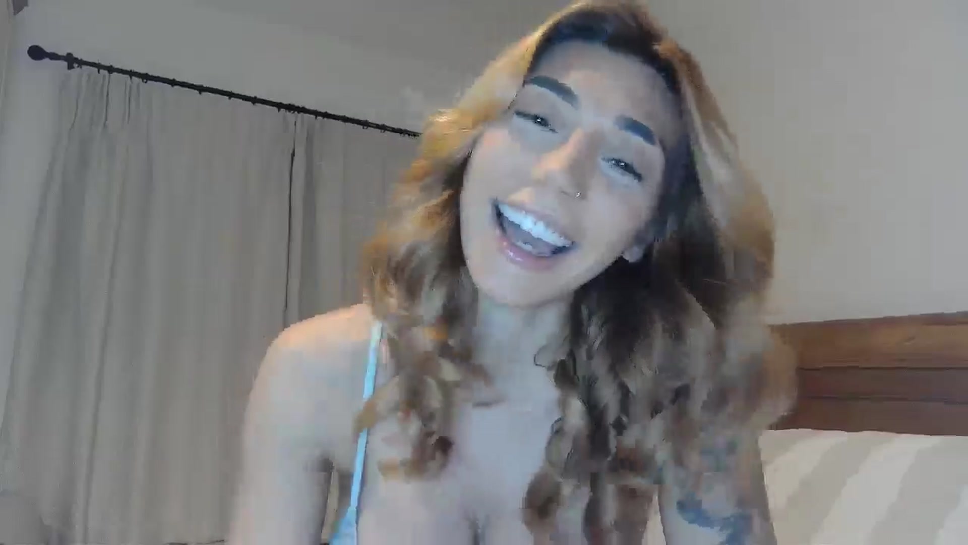 Gallery image thumbnail from EnglishRose3's myfreecams stream on, 01/29/2025, 07:33 image 10 of 20