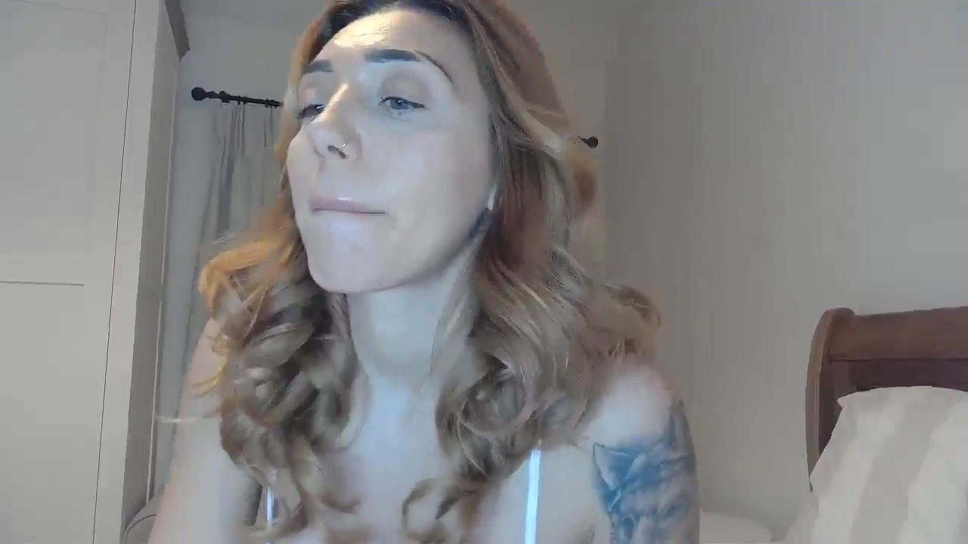 Gallery image thumbnail from EnglishRose3's myfreecams stream on, 02/03/2025, 07:17 image 16 of 20