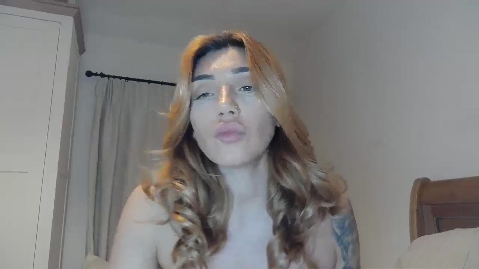 Gallery image thumbnail from EnglishRose3's myfreecams stream on, 02/05/2025, 22:09 image 6 of 20
