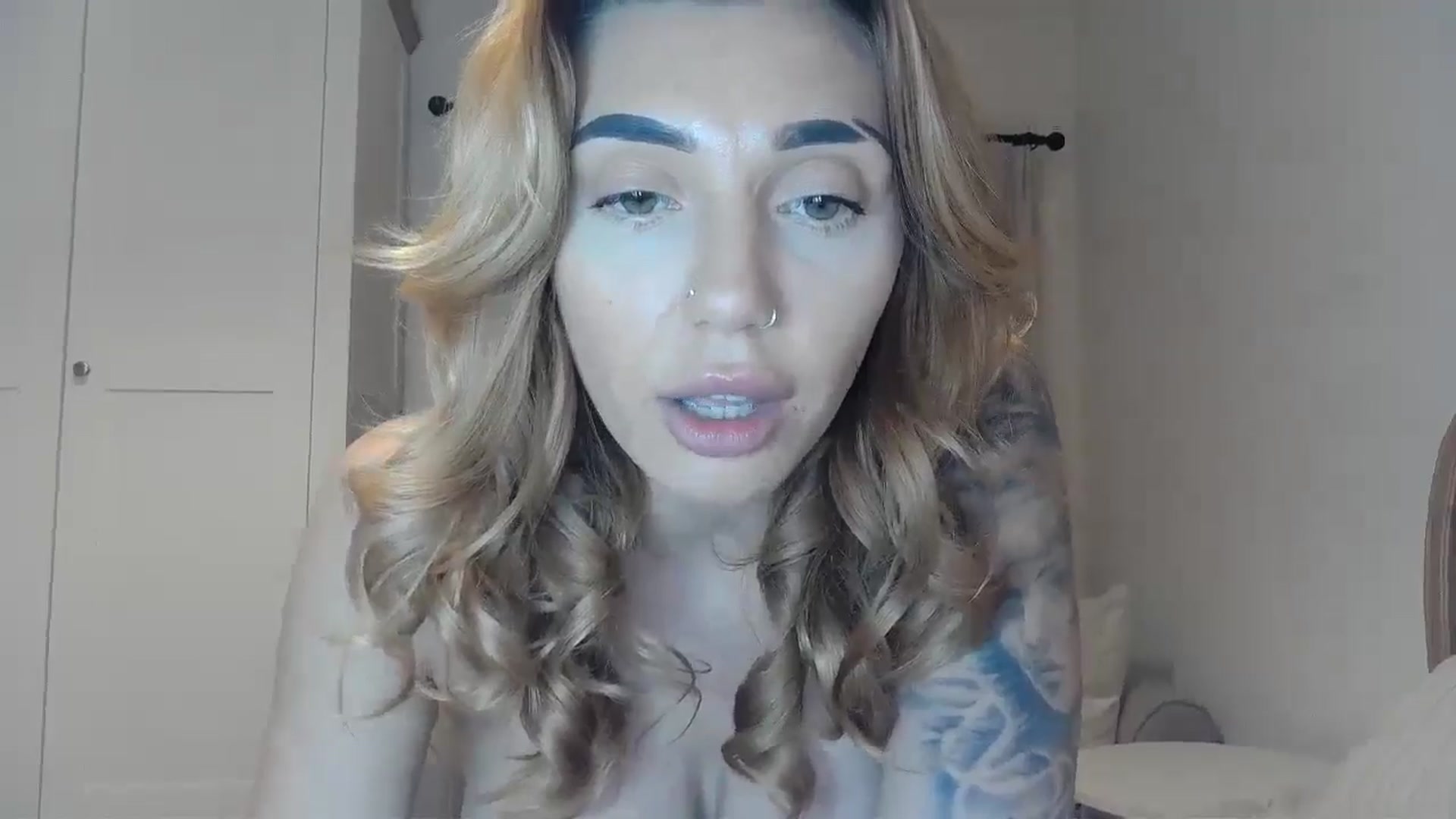 Gallery image thumbnail from EnglishRose3's myfreecams stream on, 02/11/2025, 09:18 image 11 of 20
