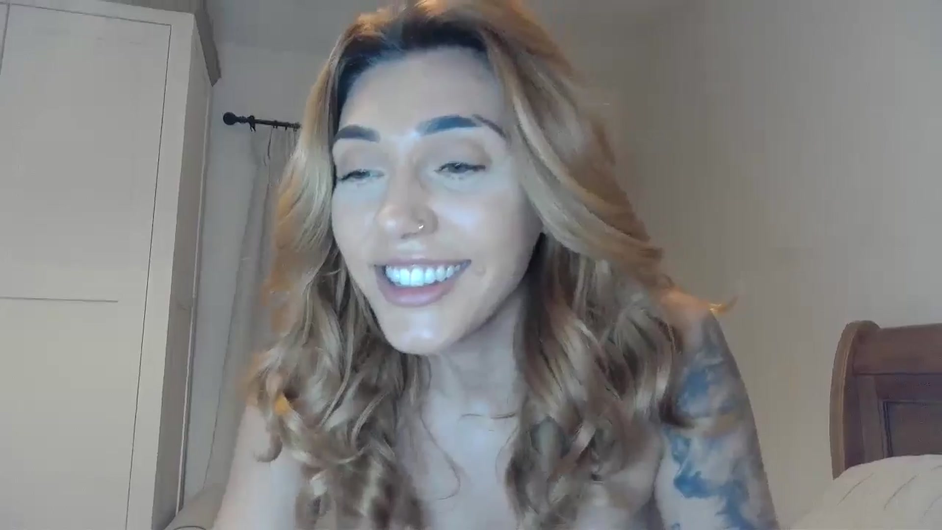Gallery image thumbnail from EnglishRose3's myfreecams stream on, 02/11/2025, 09:18 image 20 of 20