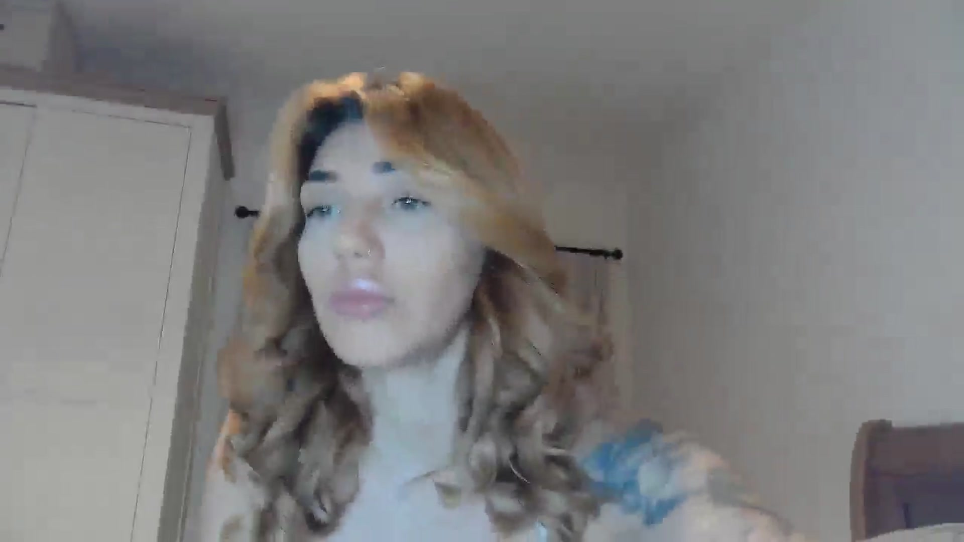 Gallery image thumbnail from EnglishRose3's myfreecams stream on, 02/20/2025, 07:08 image 13 of 20