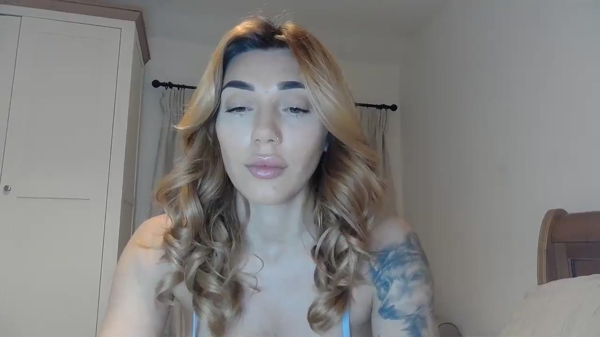 Gallery image thumbnail from EnglishRose3's myfreecams stream on, 02/20/2025, 07:22 image 11 of 20