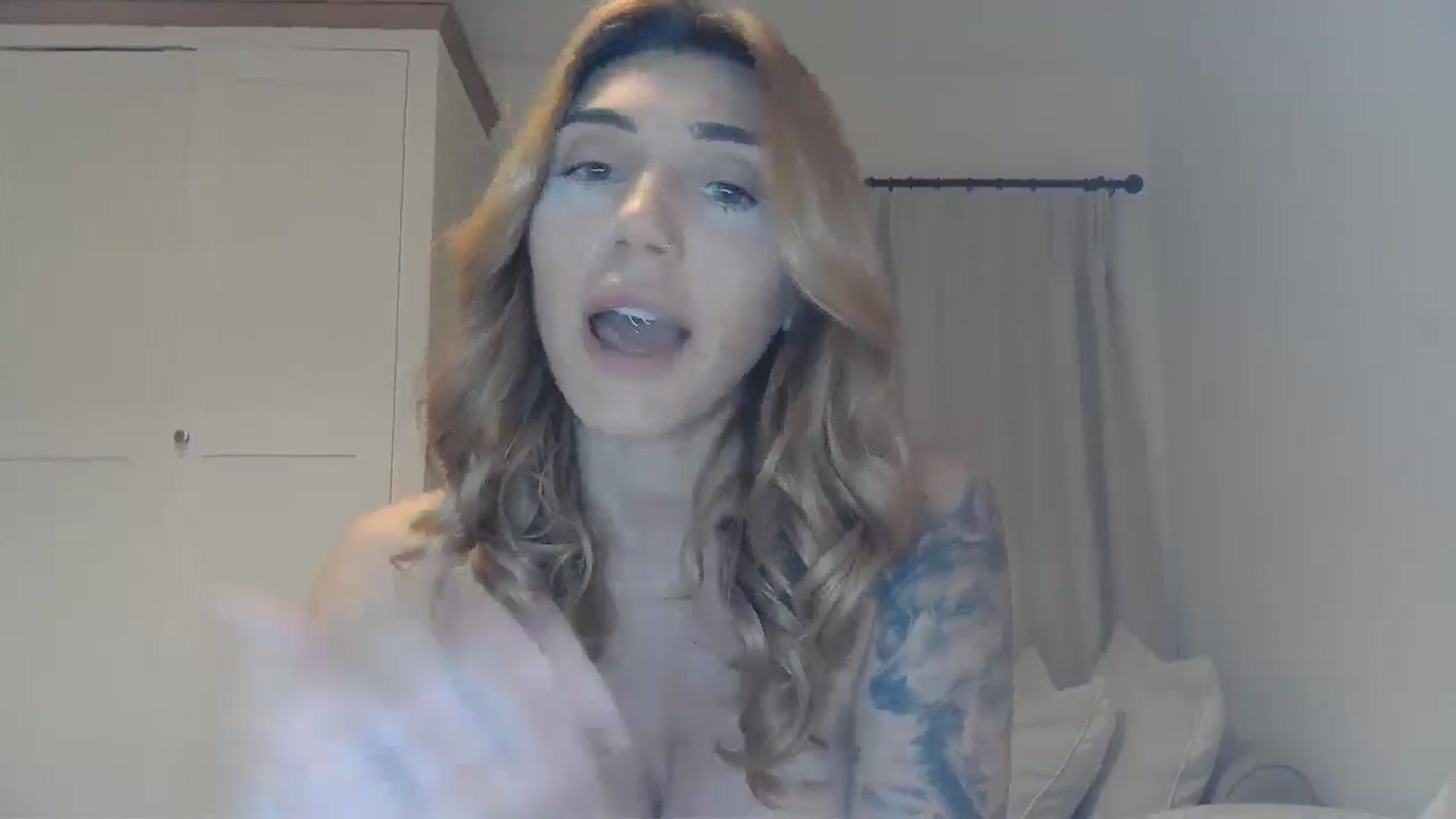 Gallery image thumbnail from EnglishRose3's myfreecams stream on, 02/25/2025, 08:10 image 11 of 20