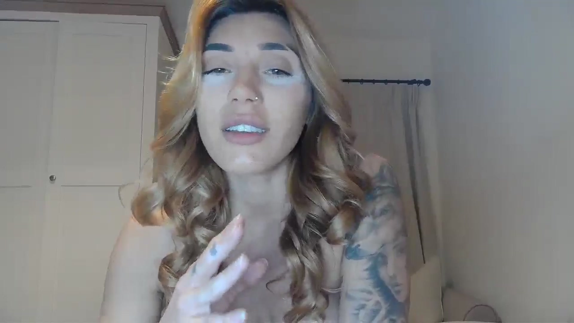 Gallery image thumbnail from EnglishRose3's myfreecams stream on, 02/27/2025, 09:03 image 15 of 20