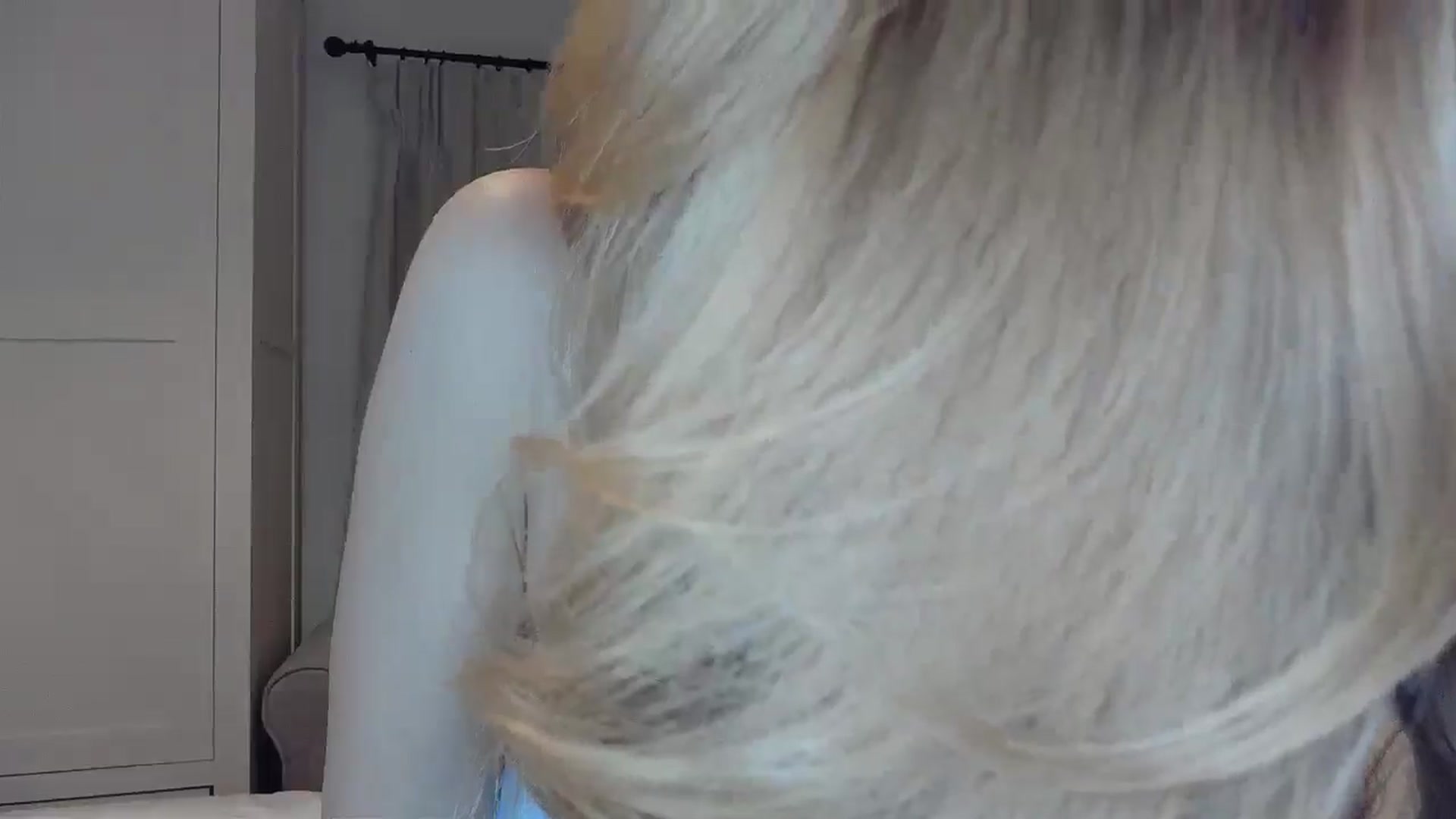 Gallery image thumbnail from EnglishRose3's myfreecams stream on, 03/06/2025, 20:38 image 15 of 20