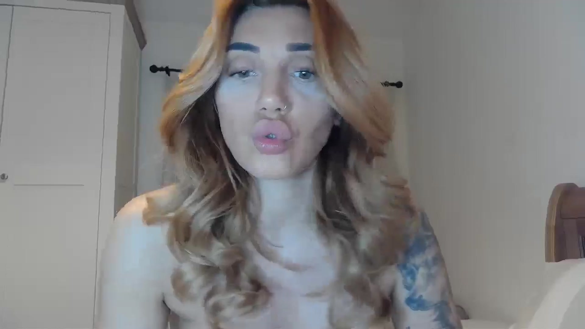 Gallery image thumbnail from EnglishRose3's myfreecams stream on, 03/06/2025, 21:46 image 18 of 20