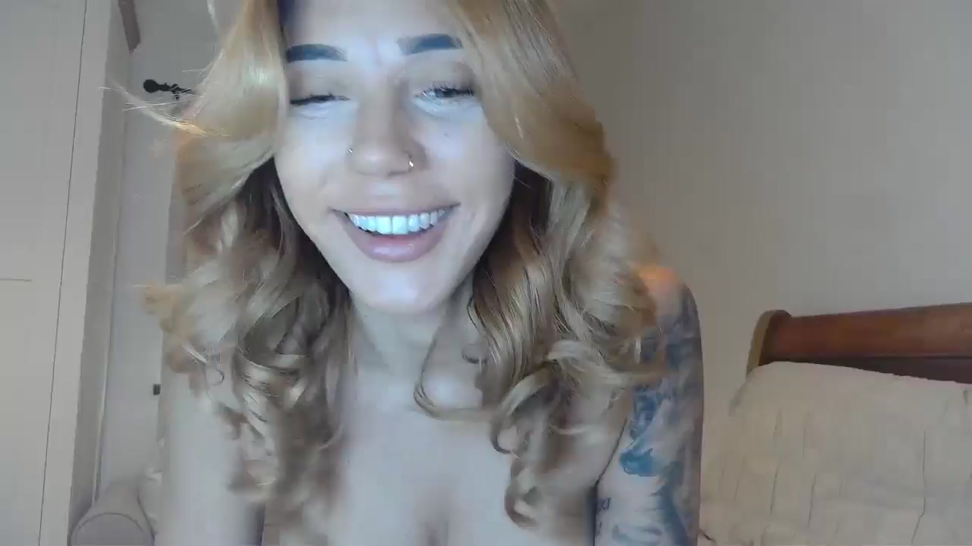 Gallery image thumbnail from EnglishRose3's myfreecams stream on, 03/18/2025, 07:32 image 3 of 20