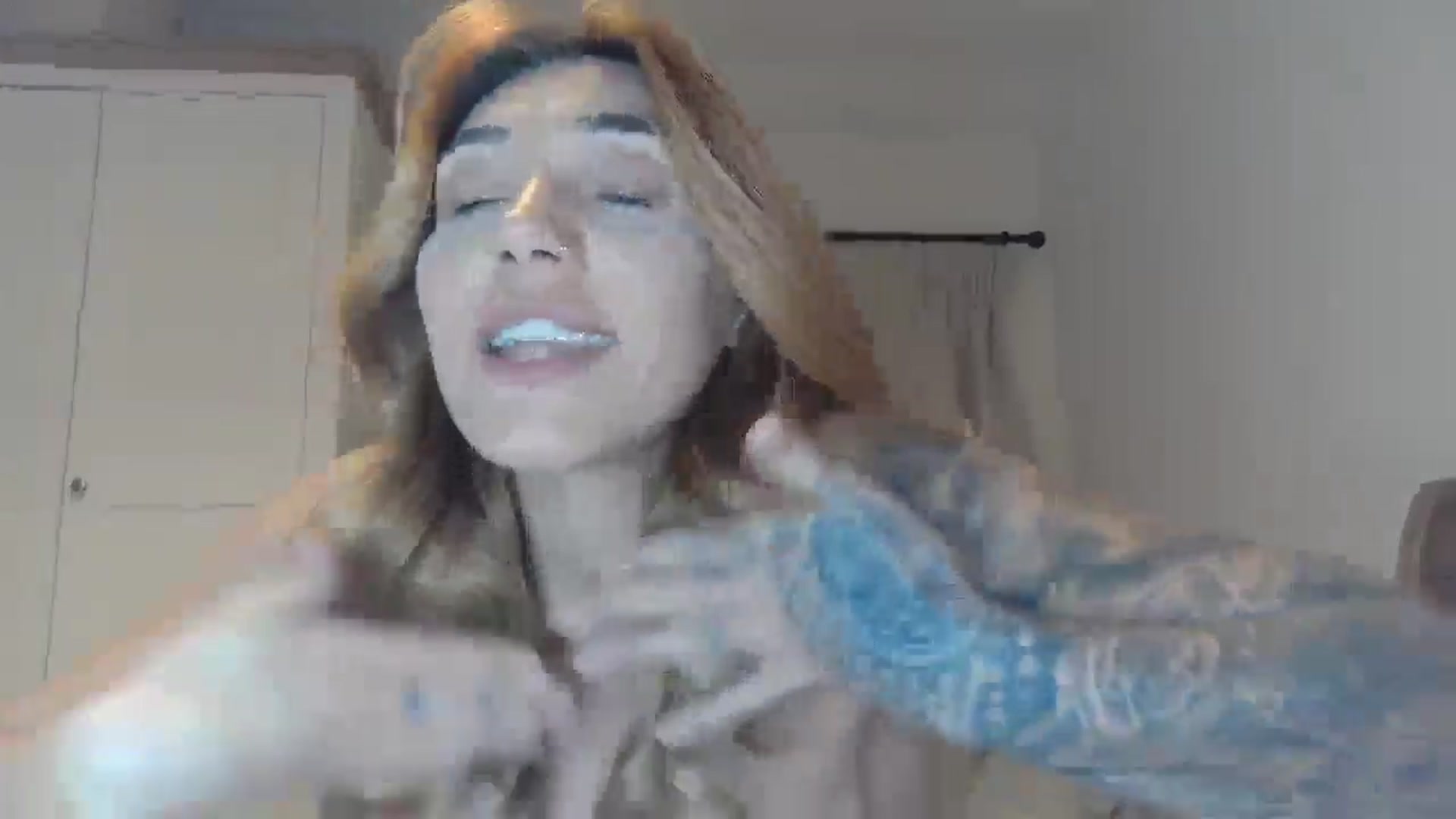 Gallery image thumbnail from EnglishRose3's myfreecams stream on, 03/22/2025, 19:42 image 20 of 20