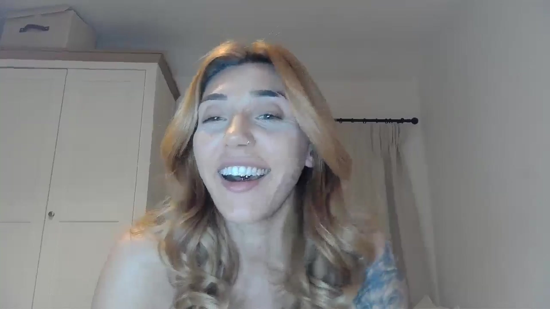 Gallery image thumbnail from EnglishRose3's myfreecams stream on, 03/22/2025, 19:42 image 5 of 20